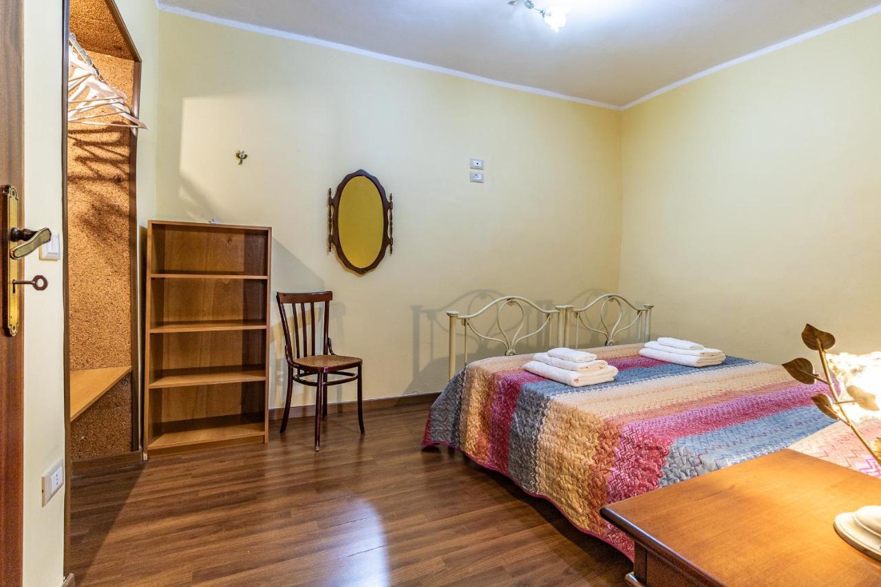 Ferienwohnung Casa Vacanze 'Zia Lucia' Sarconi Exterior foto